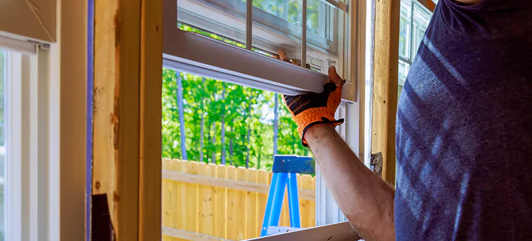 >Bay Window Curtain Rail Track in St. Petersburg, FL