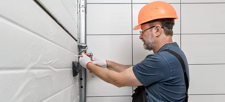 Garage Door Repair in St. Petersburg